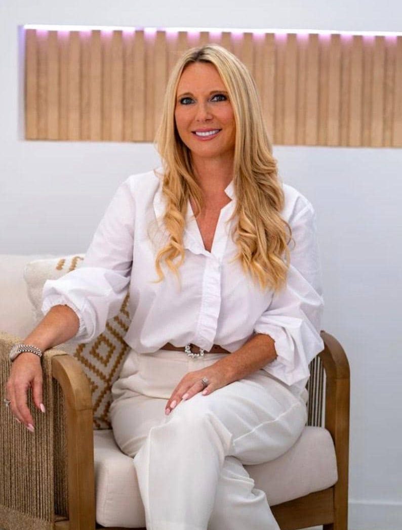 Dr Jo Ward